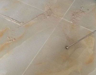 长岛瓷砖空鼓维修公司分享粘合剂选择不当在瓷砖铺贴过程中可能导致以下问题